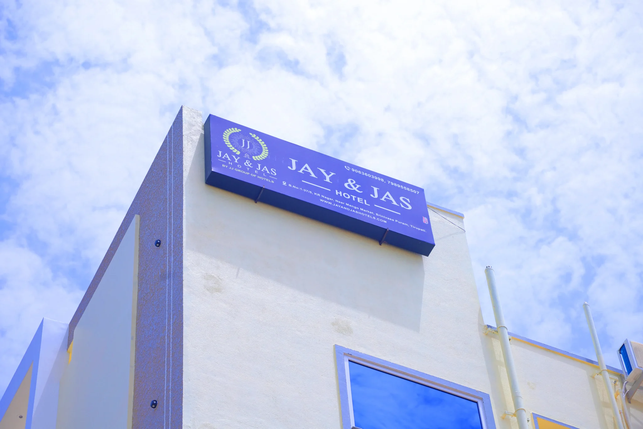Affordable hotel near tirupati.Comfortable and well-furnished room at Jay and Jas Hotel, offering an affordable hotel stay with premium amenities.